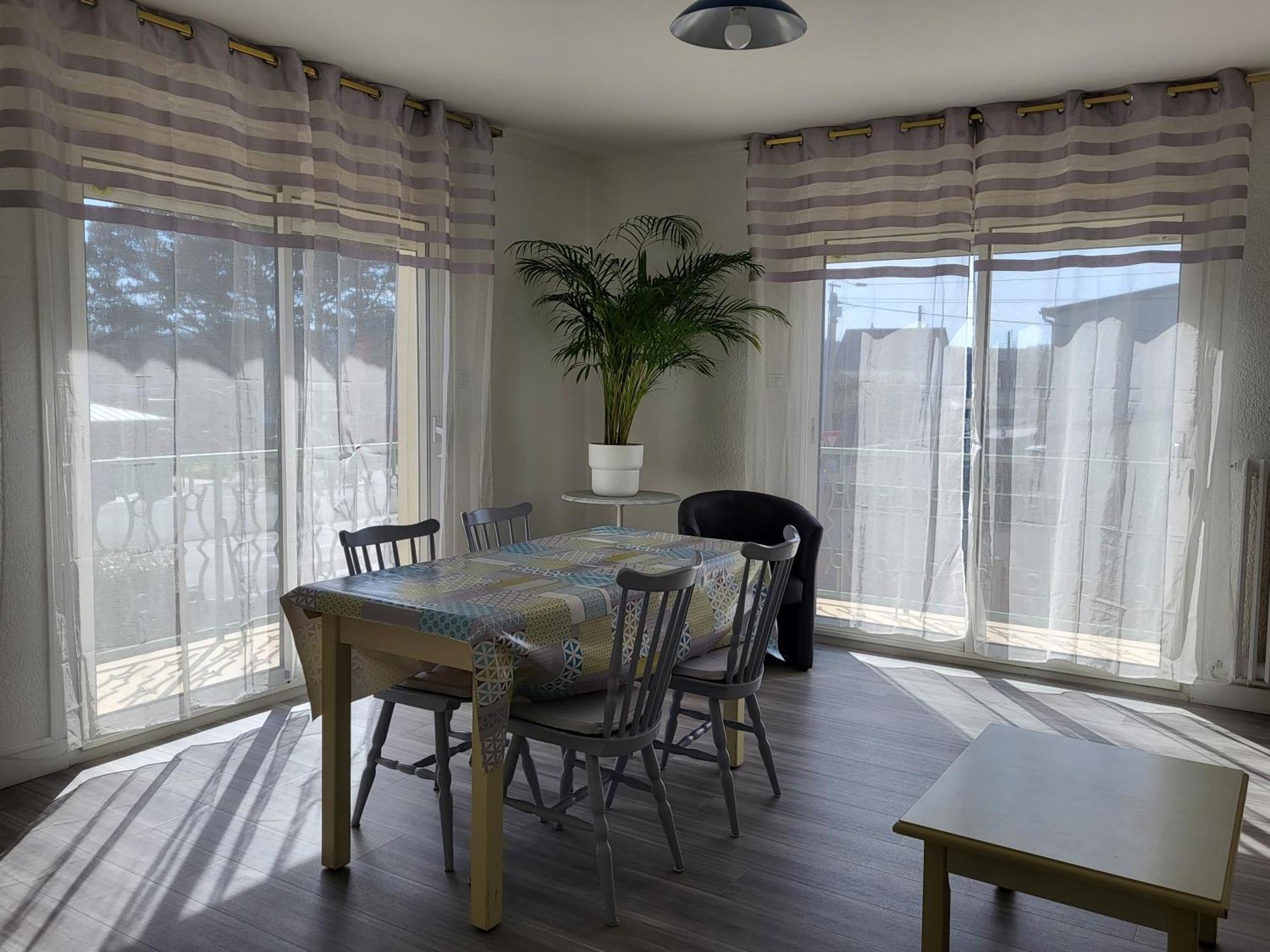 Residence Rose Des Vents Jullouville-les-Pins Bagian luar foto